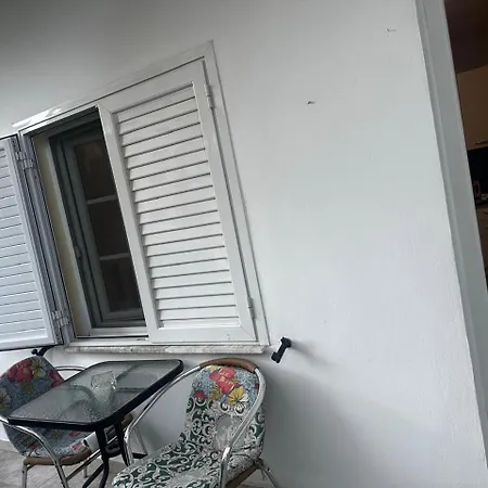 Cozy For 2 In Casa de hóspedes Tirana